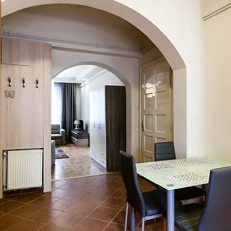 At Nagymezo Budapeszt