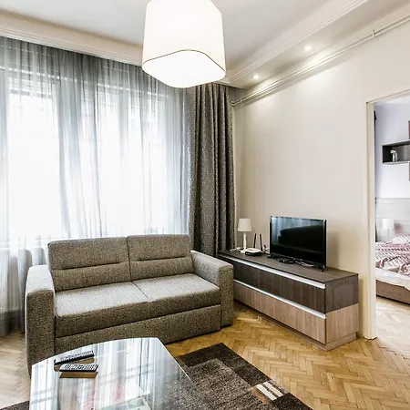 At Nagymezo Apartment *