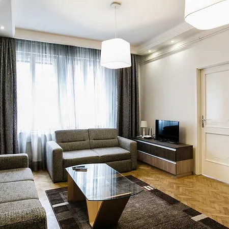 Apartment At Nagymezo *