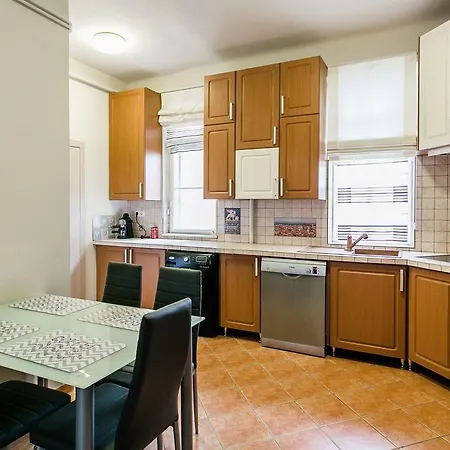 At Nagymezo Apartment