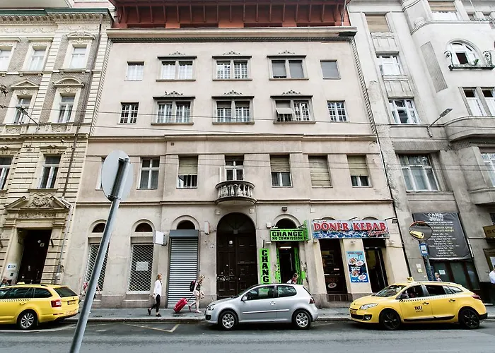 At Nagymezo Апартаменты